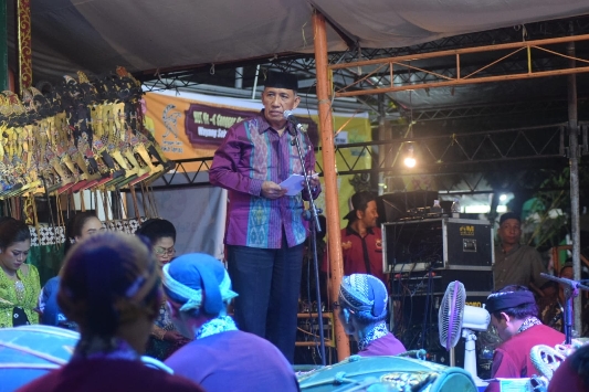 Asisten Ajak untuk Melestarikan Kekayaan Budaya Melalui Pagelaran Wayang
