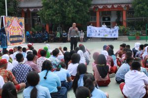 Unit Kamsel Sat Lantas Polresta Palu Goes To Shool, Sosialisasikan Tertib Lalu Lintas