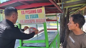 Polresta Palu Sosialisasikan Enam Poin Penting Pilkada Lewat Stiker