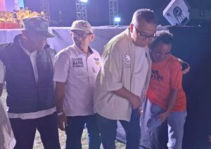 Momen Haru di Kampanye BerAmal: Ahmad Ali Bantu Penyandang Disabilitas dengan Kaki Palsu