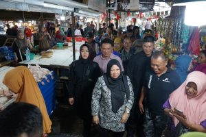 Jelang Natal dan Tahun Baru, Wakil Wali Kota Palu Tinjau Pasar Tradisional Pastikan Stok Bahan Pokok Aman