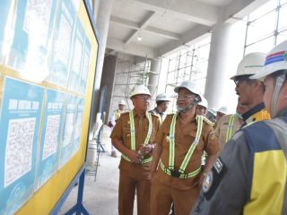 Rusdy Mastura Tinjau Proyek Masjid Raya dan Jembatan IV Palu