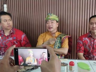 Butce Lie, Diaspora Indonesia dari Los Angeles, Kagumi Kekayaan Budaya Sulawesi Tengah