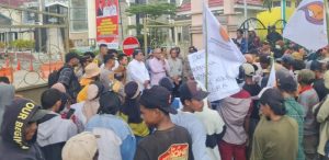 Putus Kontrak Sepihak, CPM Dikecam Warga Tambang