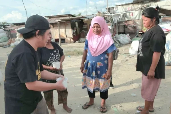 Menutup Tahun dengan Empati: Jejak Kepedulian Jurnalis di TPA Kawatuna