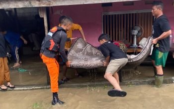 Banjir Rendam Desa Wani Donggala, Tim SAR Evakuasi Warga Terdampak