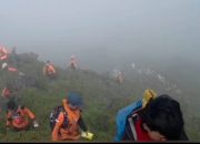 Badan Pesawat PK-THT Ditemukan di Bukit Bulusaraung Sulawesi Selatan, Operasi SAR Terus Berlanjut