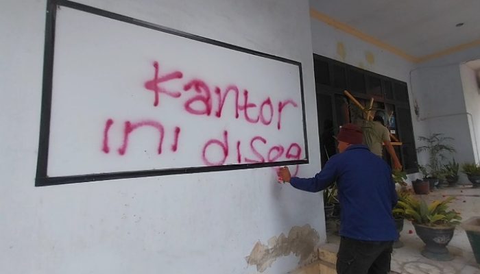 Kantor Komnas HAM Disegel Massa, Tuduhan Tambang dan Bau Sianida Menggema